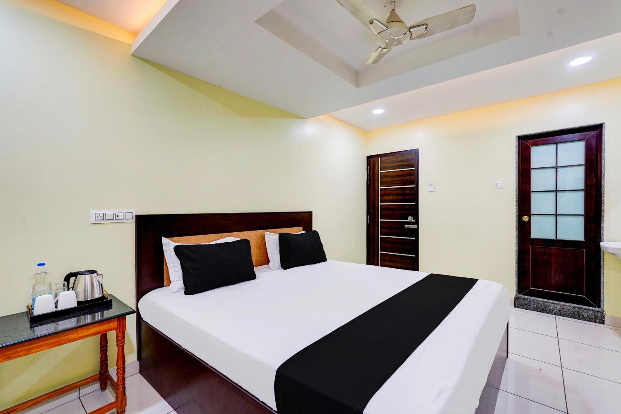 Super Hotel O Perungalathur Near Bus Stand Chennai Dış mekan fotoğraf